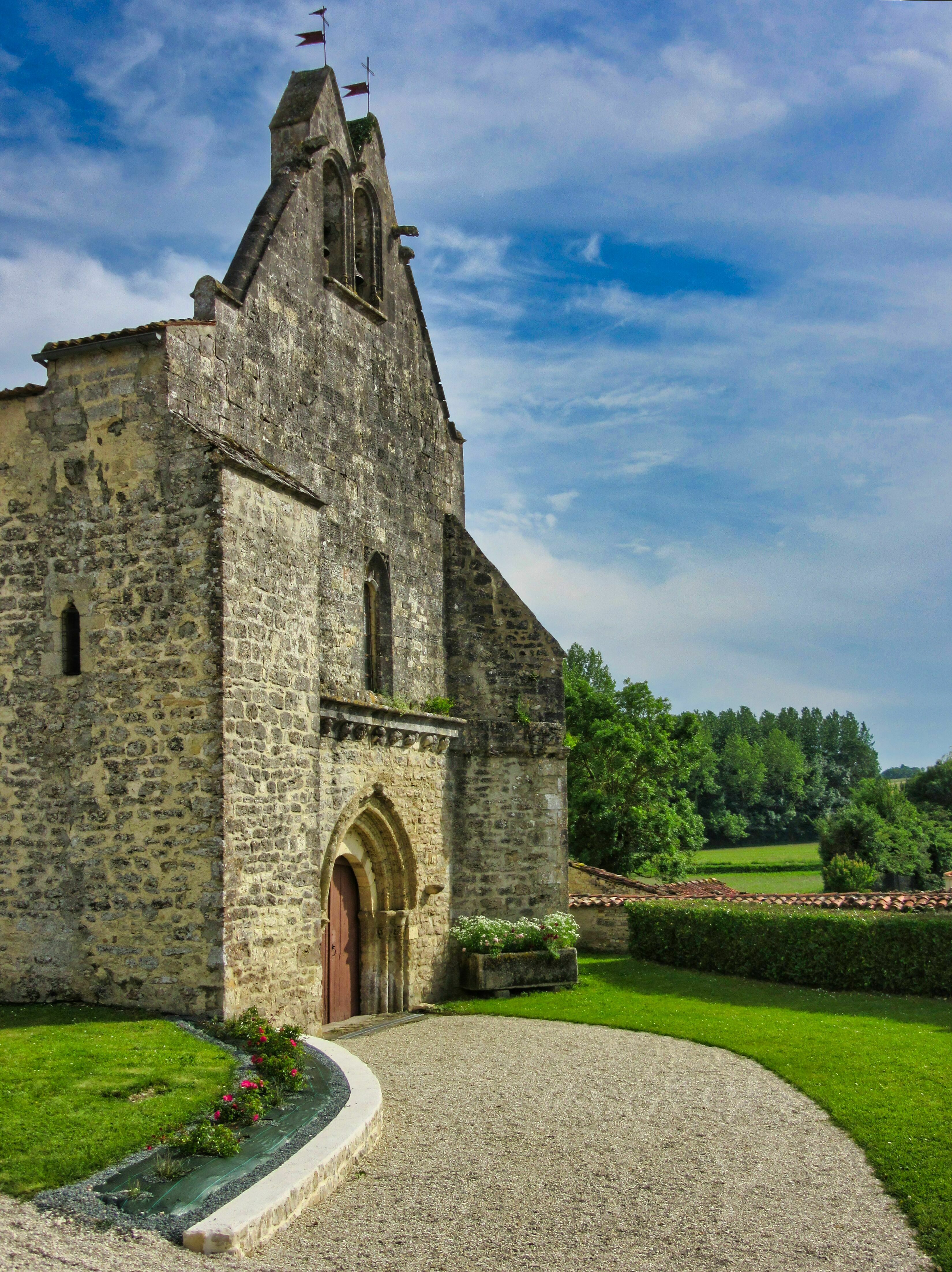 Eglise Saint-Loup-de-Saintonge