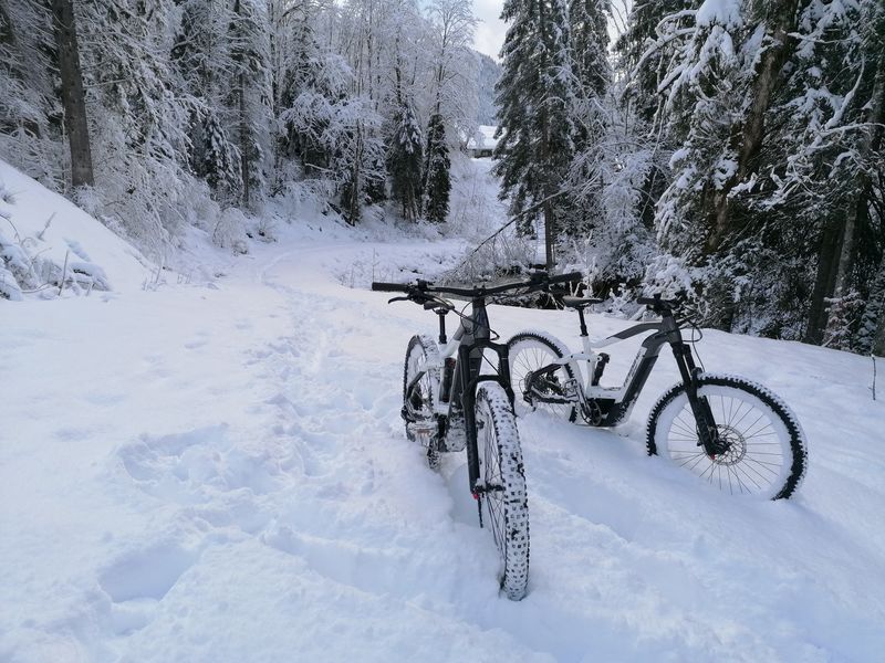 Electric mountain biking on snow