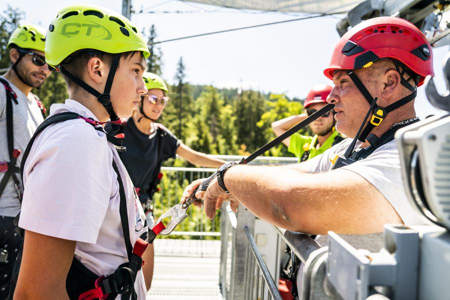 Descente en tyrolienne_Mijoux