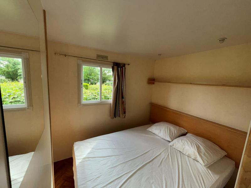 Lit double dans un mobilhome 2 chambres Lit double dans un mobilhome 2 chambres