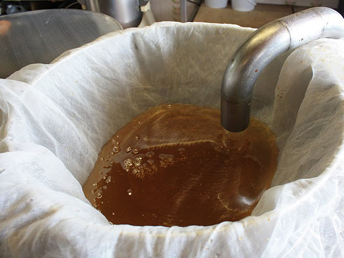 la Ruche Auvergnate - cuillère à miel en buis