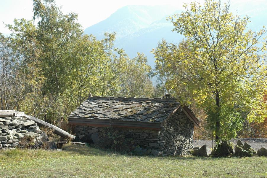 Production de farine aux Moulins de Pralognan à Saint André