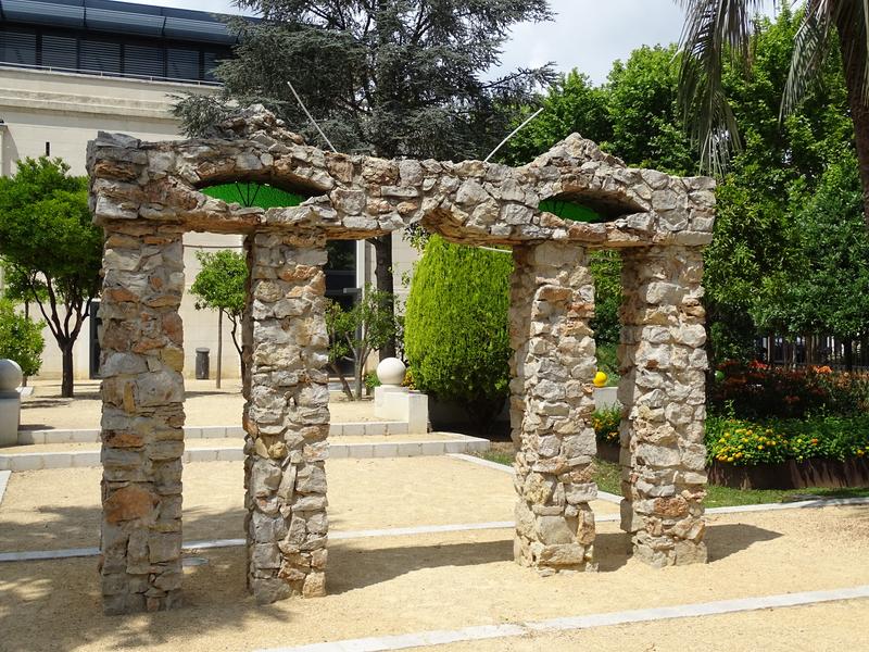 Oscar Dominguez, Le Monument au Chat