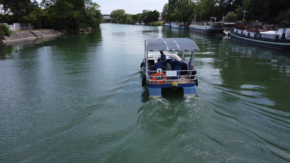 Bateau en croisière sur la Marne 