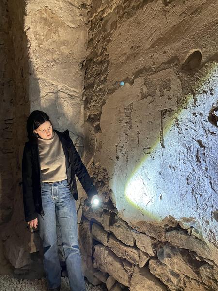 Visite insolite : Face au mur, découverte des graffitis du Château