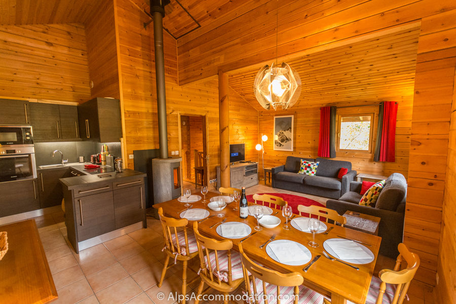 Alps Accommodation - Chalet Booboo