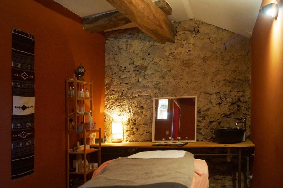 La Tour d'Oncin : lieu de séminaire humaniste_Montagnieu