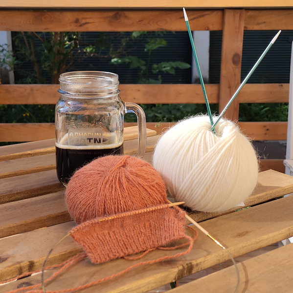 Les cafés tricot de la filature - © Les laines du Valgaudemar Les cafés tricot de la filature - © Les laines du Valgaudemar