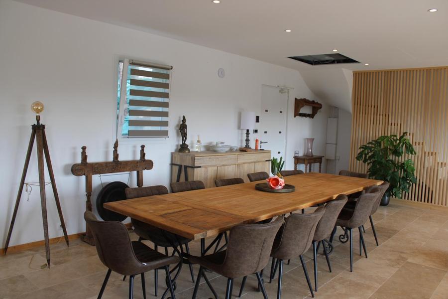 Gite de Bellet-espace salle à manger-Gîtes de France Alpes-Maritimes