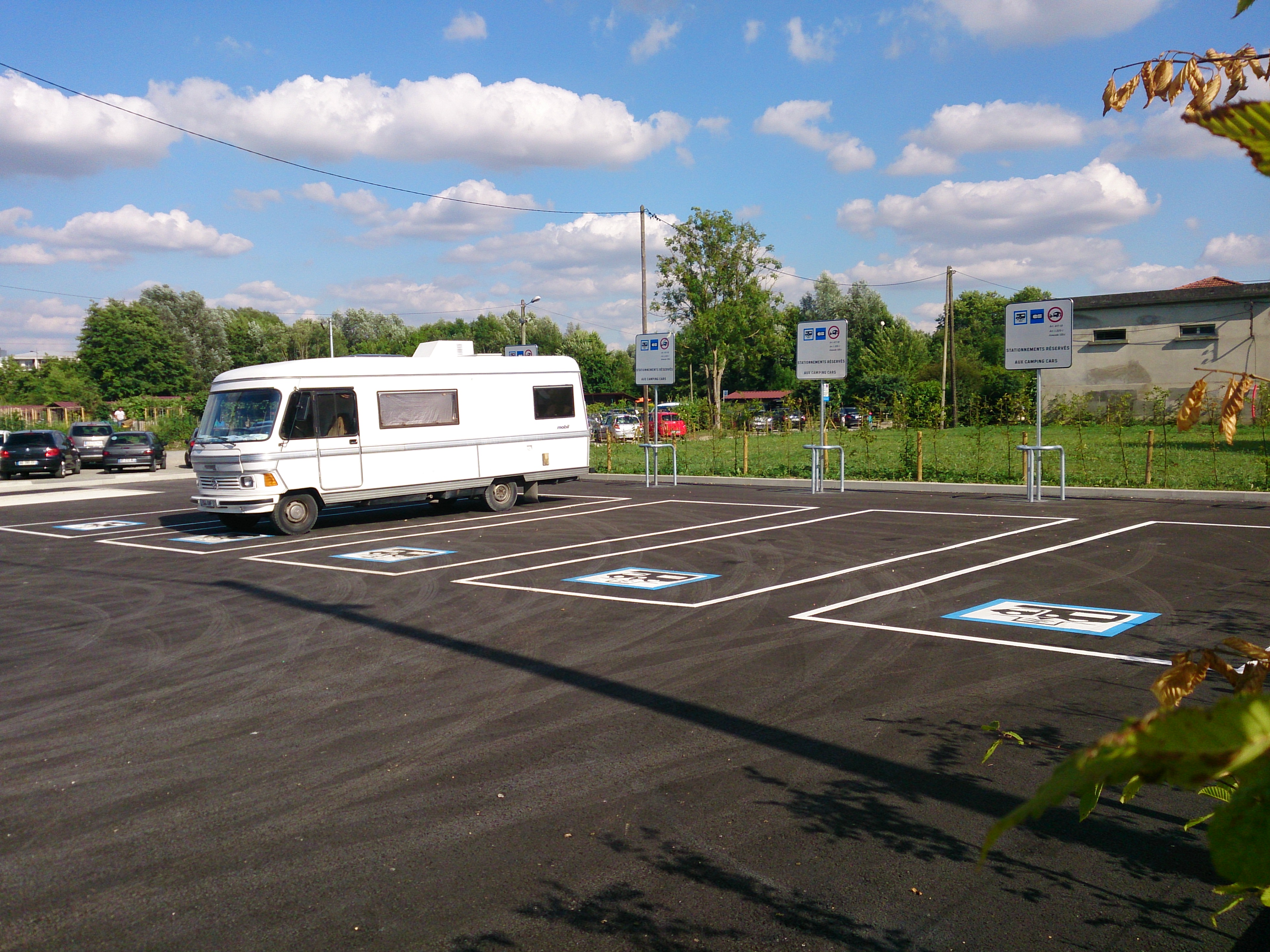 Aire de camping-cars