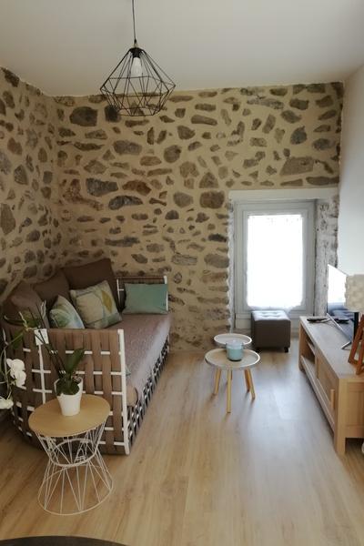 Salon du gîte Chante Duc aux Gîtes de Sylilanse à St Pons