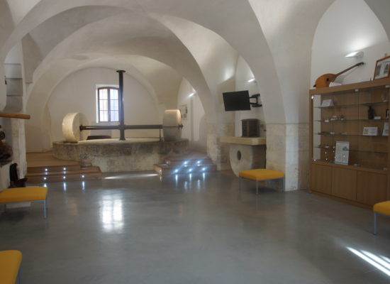 Moulin Roustan, La Fare-les-Oliviers - photo 3