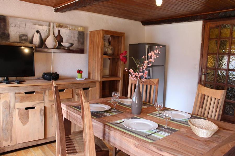 Gîte Le Serre d'Ilonse-Coin repas-Ilonse-Gîtes de France des Alpes-Maritimes