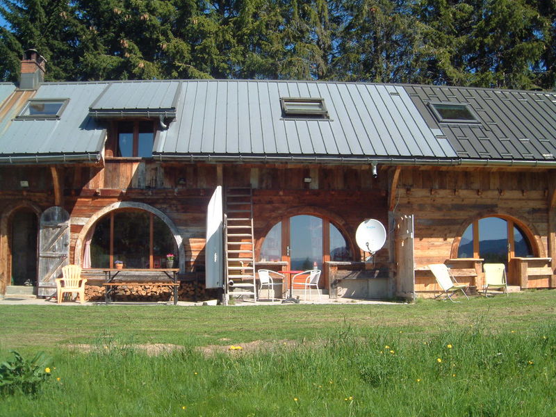 entrée centrale de la chambre