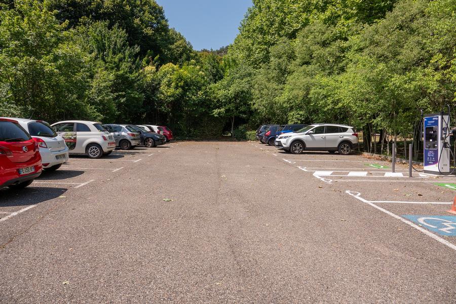 Parking de Neyrac-les-Bains