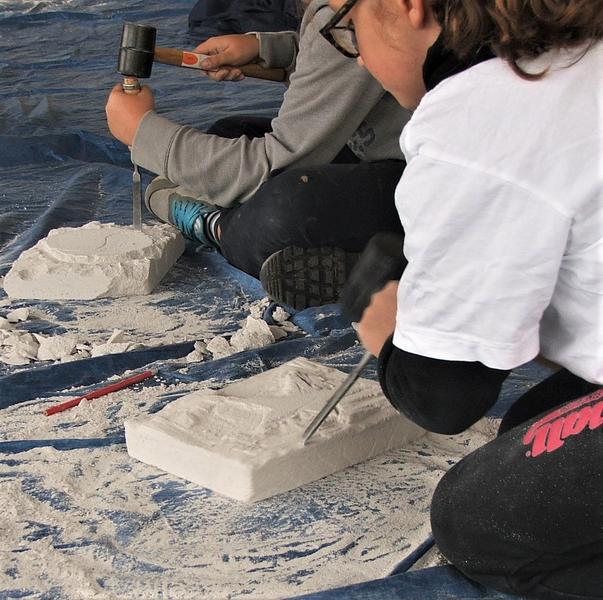 A vos pierres, prêts sculptez !_Montrond-les-Bains