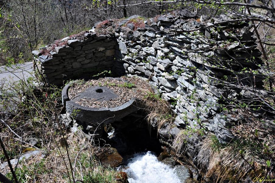 Production de farine au moulin de Saint-André