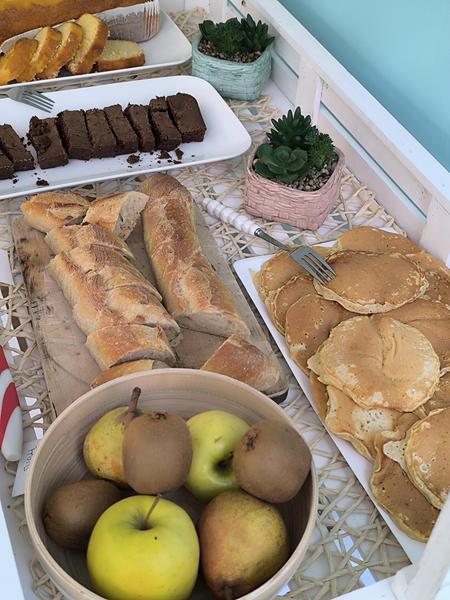 BRUNCH SWEETS & CHILL
