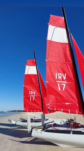 Cours de catamaran et de planche à voile ados/adultes/famille par Ile de Ré Voile à La Couarde