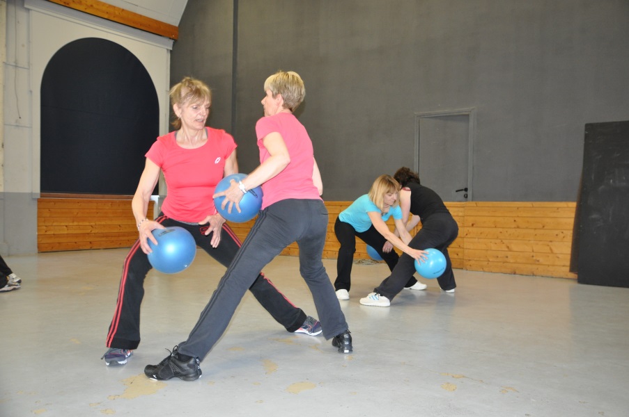 ASSOCIATION CHARMANT SOM GYM