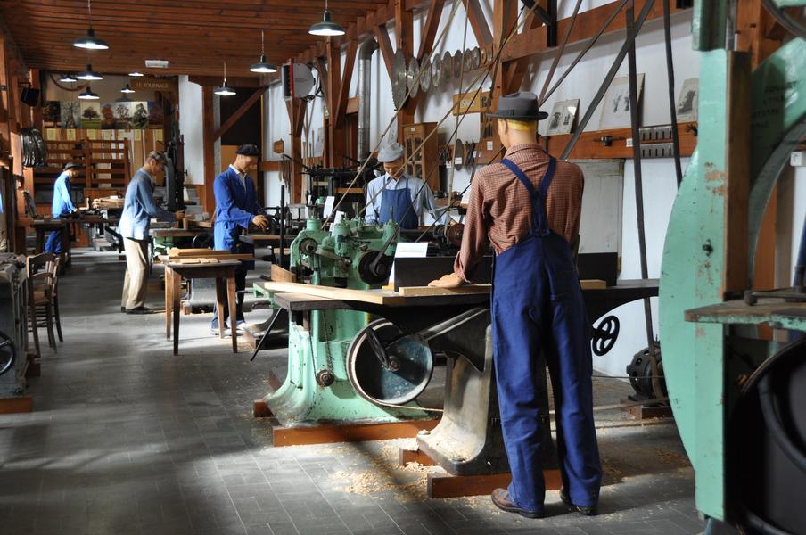 Visite du musée de la Machine à Bois et de lOutillage à Main
