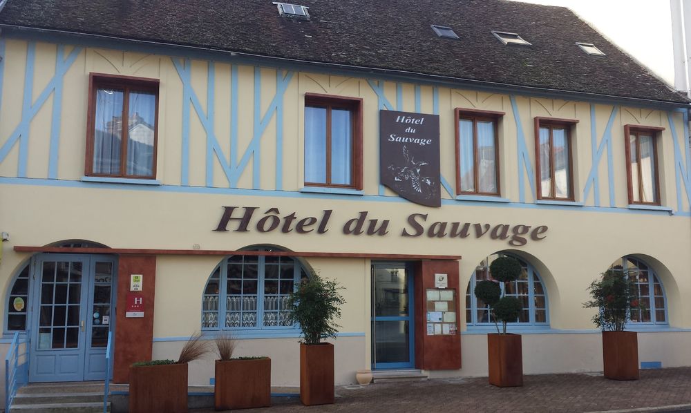 Hôtel-Restaurant du Sauvage, à La Ferté-Gaucher, proche de Provins