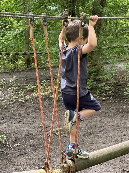Enfant sur le parcours loupiot