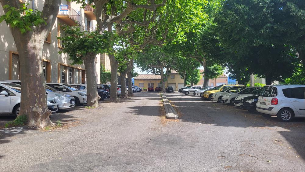 Parking du Champ du Lavoir - centre-ville