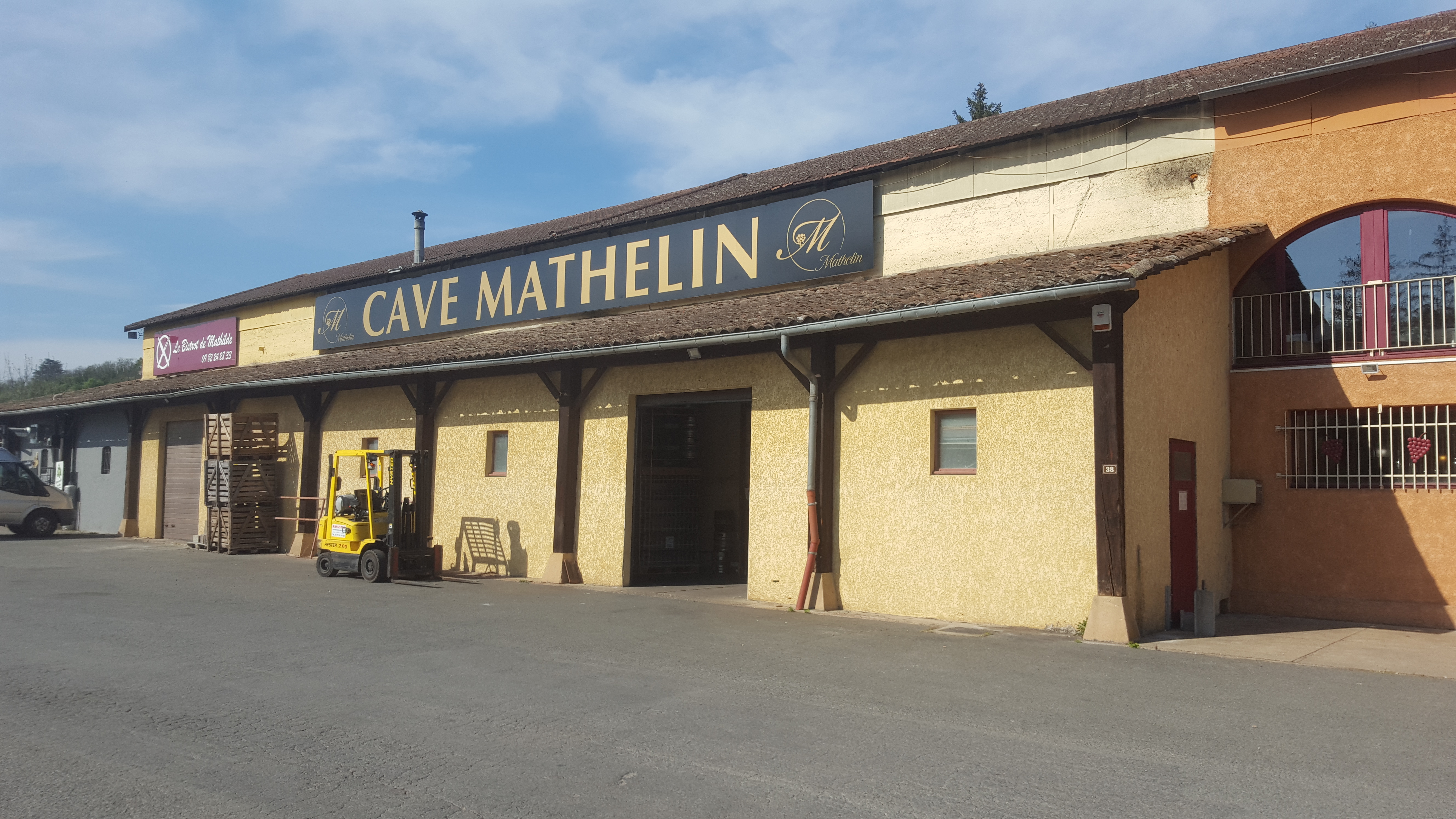 Devanture Cave Mathelin