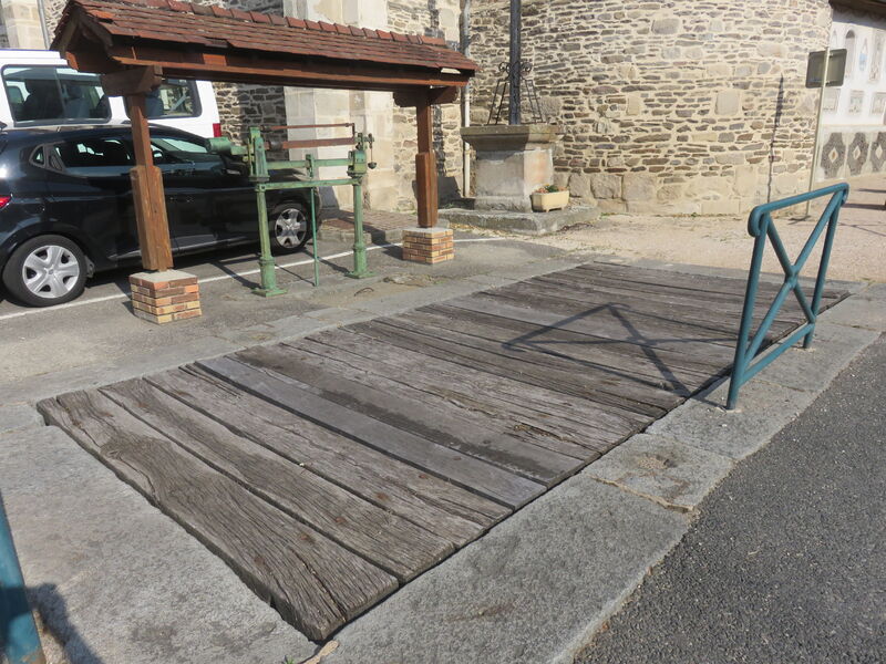 Le poids public BEAUVALLON Saint Jean de Touslas