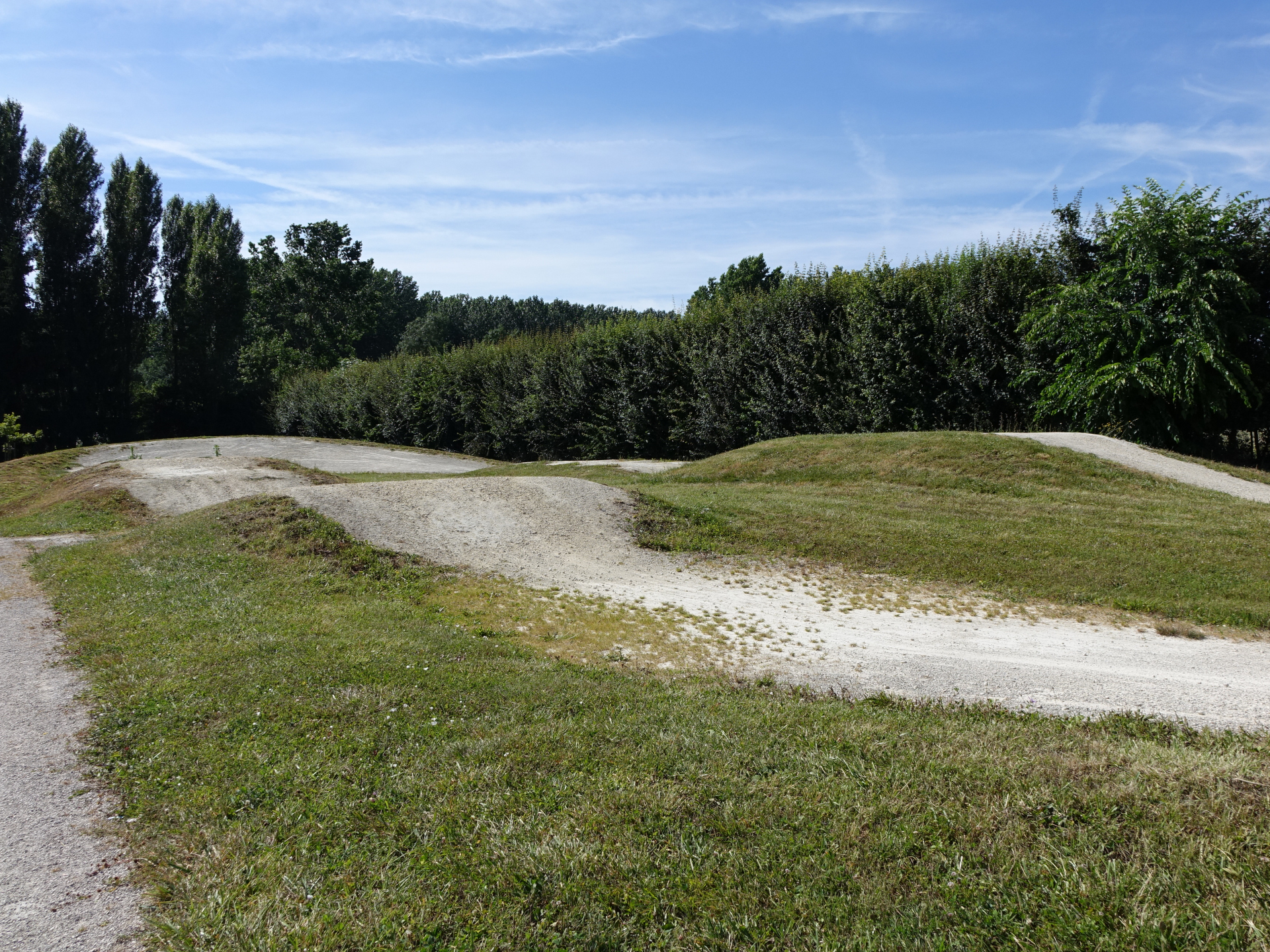 Aire de loisirs du Pré Bègue : pétanque, bi-cross et tennis