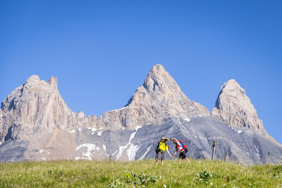 Sous la Tête de Chat