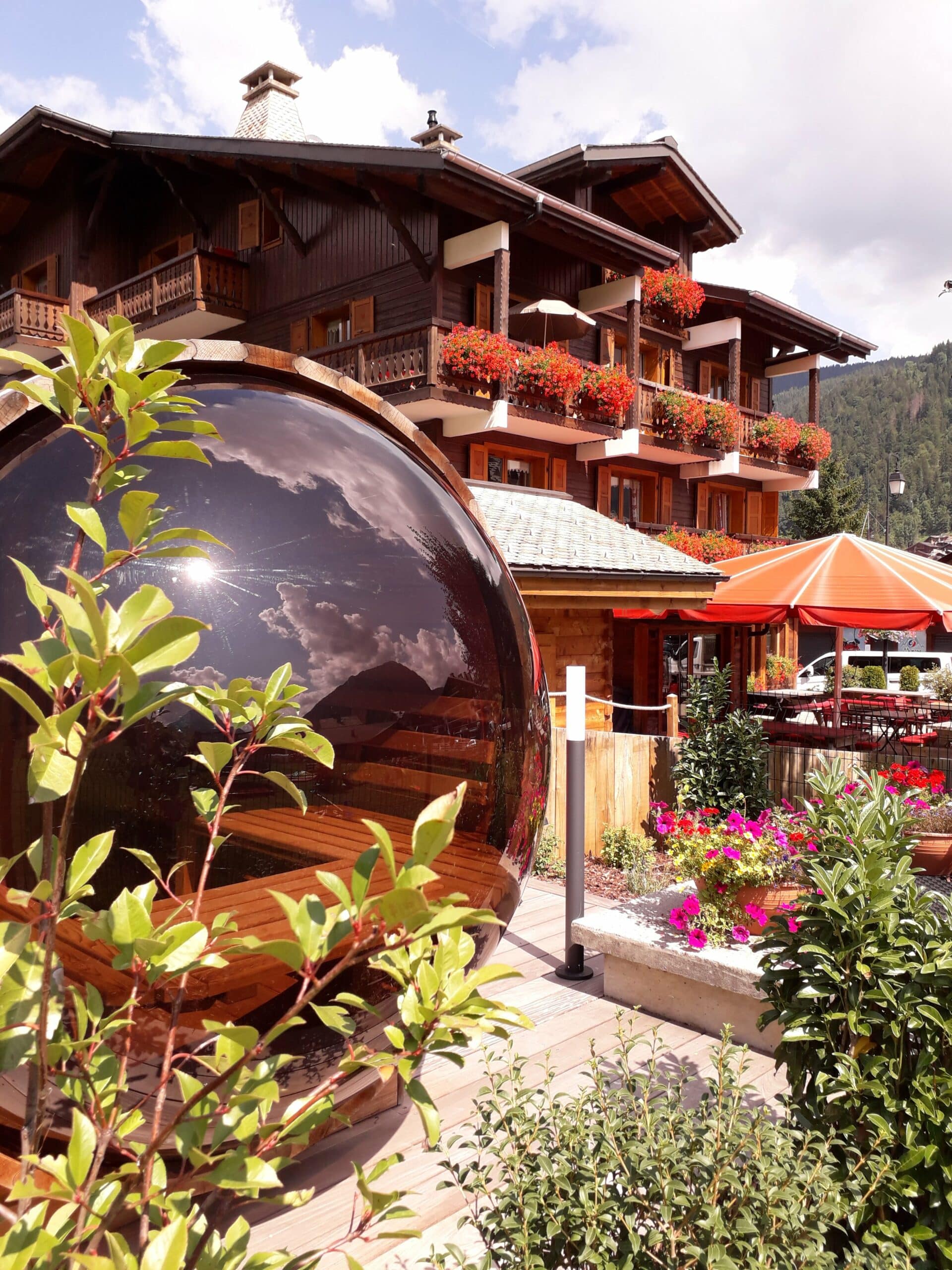 Vue extérieure terrasse et bulle