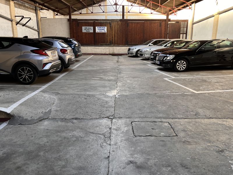 Garage sécurisé et fermé