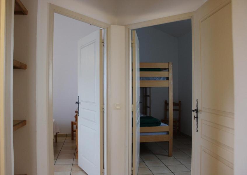 Couloir-Gîte Plateau du Lac n°3-Bairols-Gîtes de France Alpes-Maritimes