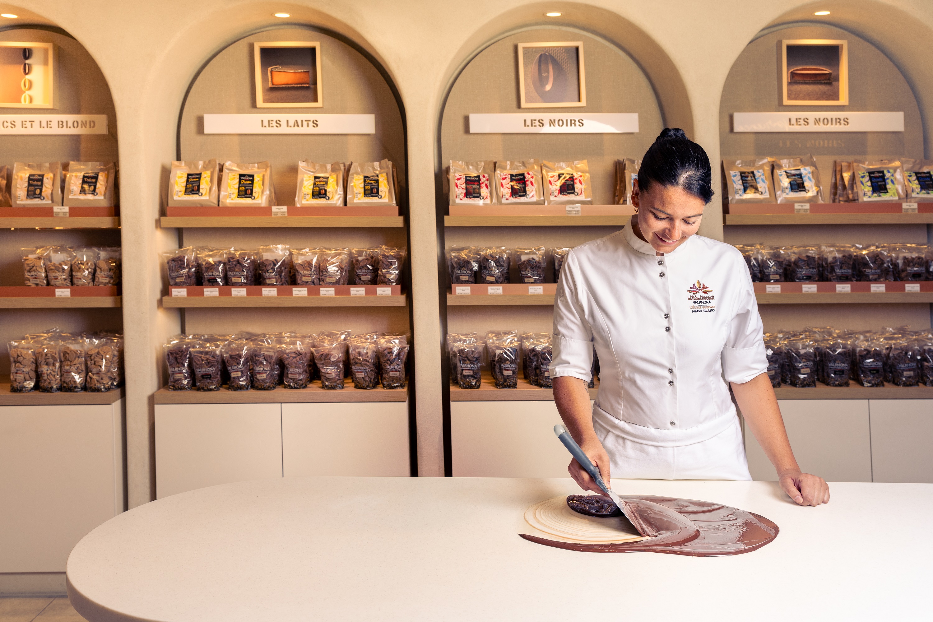Démonstration chocolatée en boutique - Cité du Chocolat Valrhôna_Tain-l'Hermitage
