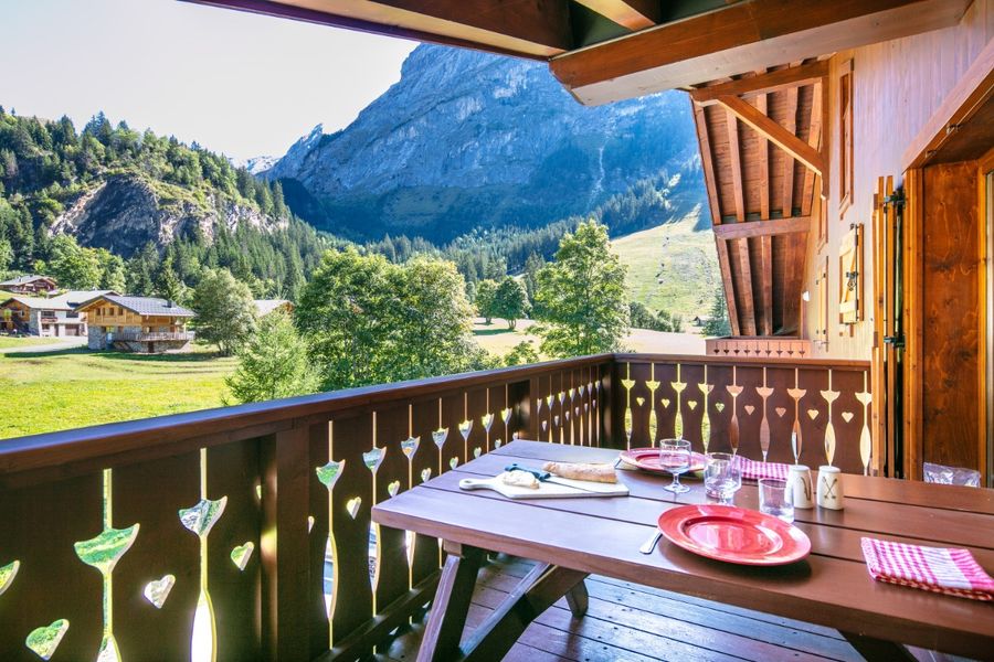 Lovely apartment at the foot of the garden slopes and snow garden at Pralognan La Vanoise