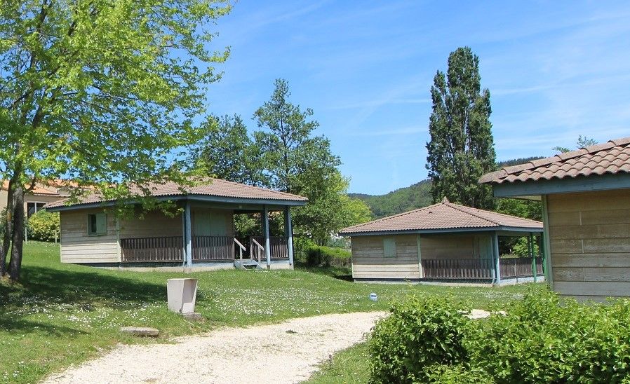 Gemeubileerde vakantiewoningen & gîtes : Gîte municipal du Lac aux Ramiers (n°32)