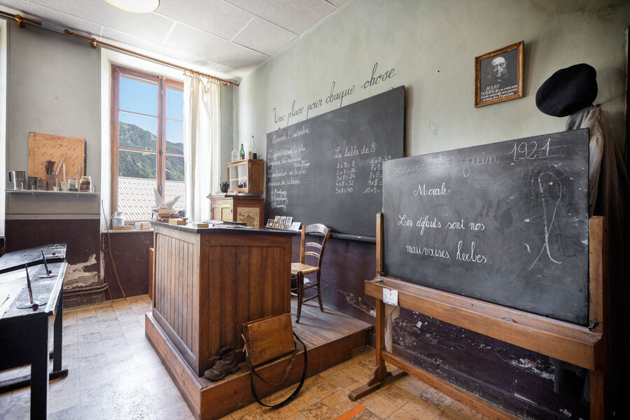 Ecole d'autrefois - © F. Deysse
