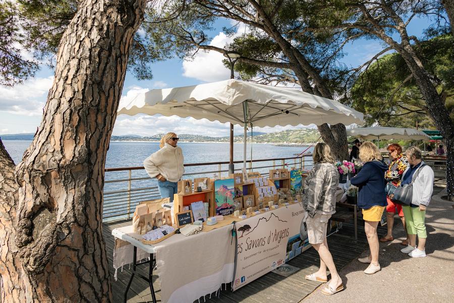 Marché Beaumont_Les Issambres (Roquebrune sur Argens)