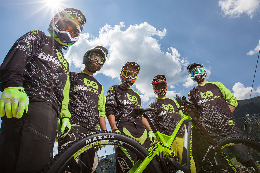 Image bike-academy-dh