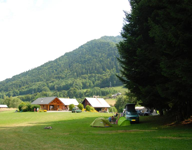Aire naturelle de camping du Val Tamié - Les Combes_Faverges-Seythenex