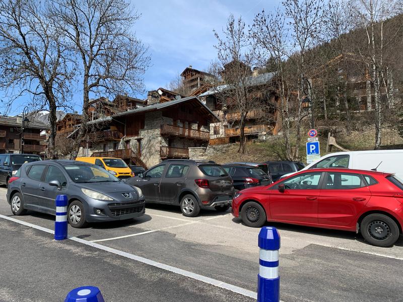 Parking extérieur Les Bouleaux_Sainte-Foy-Tarentaise