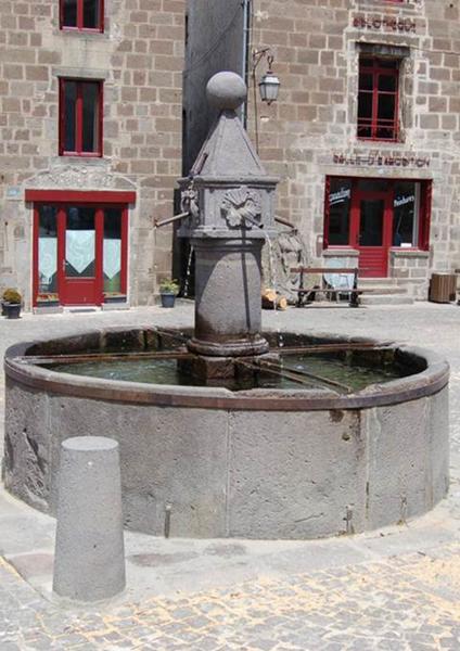 Les itinérances du patrimoine : balade sensorielle dans les ruelles médiévales de Besse