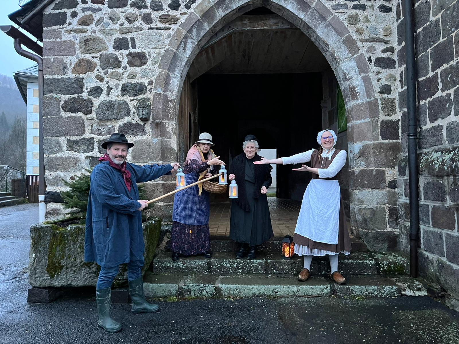 Avec Marie-Léontine, découvrez Thiézac aux lanternes