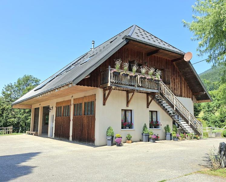 Gîte d'étapes et de séjours Le Roc des Boeufs_Bellecombe-en-Bauges