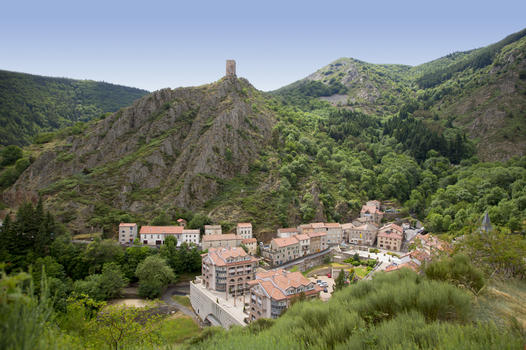 Visite guidée du village de Saint-Laurent-les-Bains-Laval-d'Aurelle
