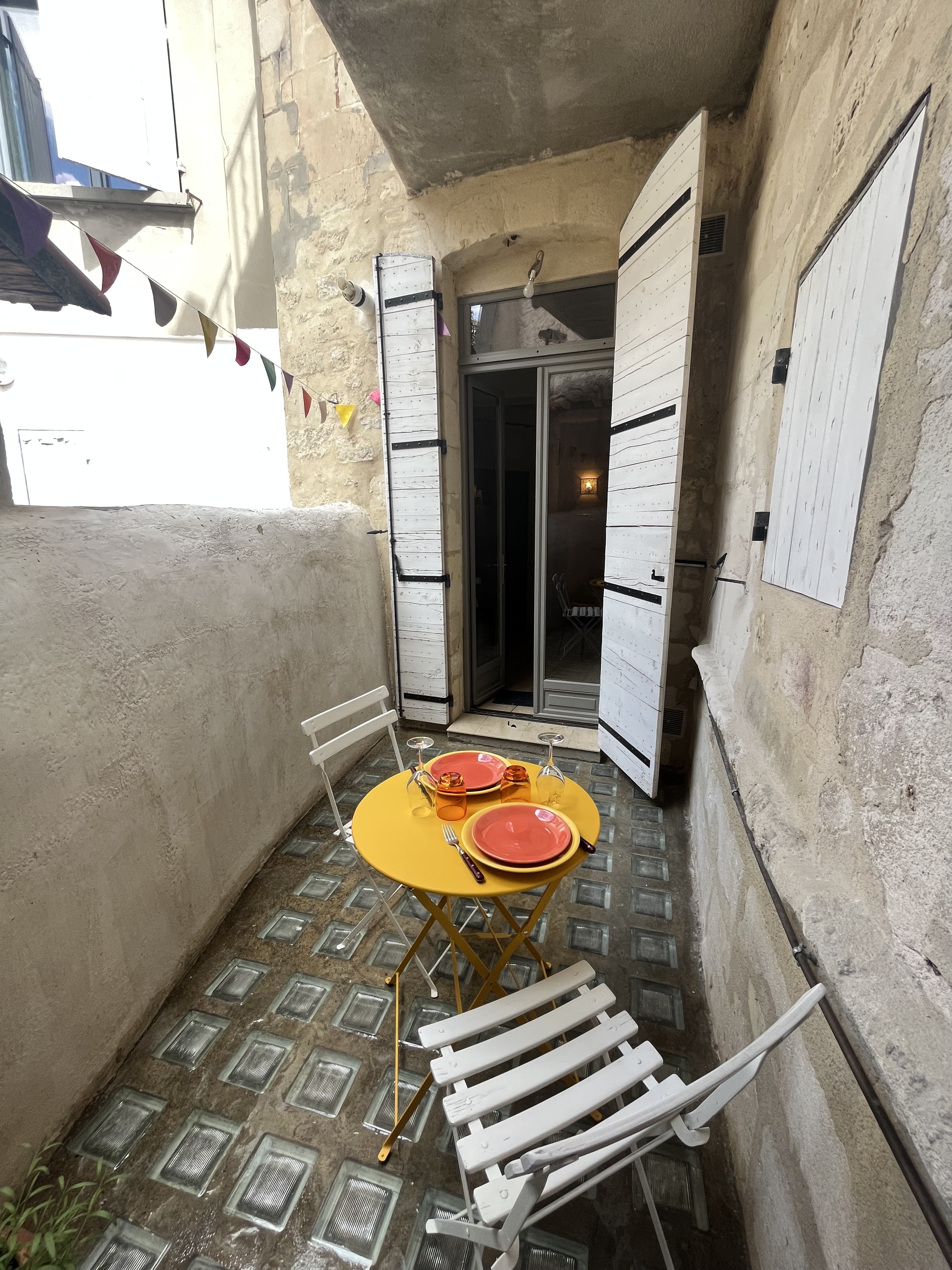 La maison jaune Arles centre avec terrasse null France null null null null