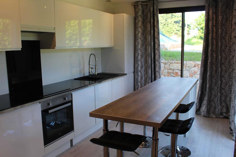 Embruns-Cuisine/Coin repas-Eze-Gîtes de France des Alpes-Maritimes