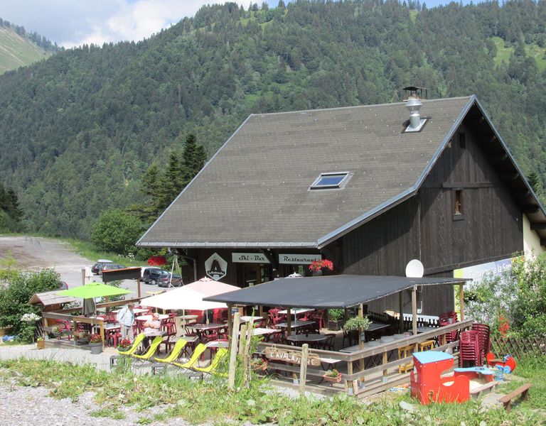 Restaurant traditionnel à la station de la Sambuy